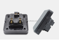 Enchufe de Pared Universal YD-091, Impermeable IP44, 10A, Tres Orificios, Salida de CA, Uso Doméstico e Industrial, CE