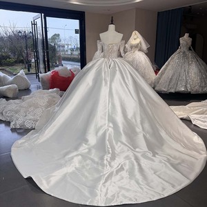 Wx362 Ivory Satin Modern Ball Gown <b>Wedding</b> Dress Appliques Sweetheart Neckline Chapel Train Floor-Length Handmade Lace Waist - Product Image 5