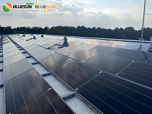 แผงโซลาร์เซลล์แบบ Shingled 600w 610w ชนิด N โมโนเพิร์ค แบบสองหน้า สำหรับขาย - Product Image 1