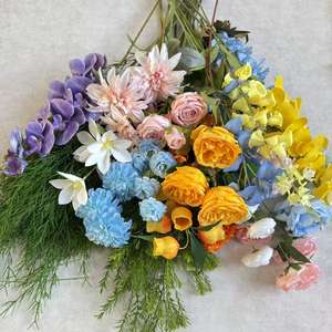 Arreglo de Hortensias Artificiales para Decoración de Ventanas de Centros Comerciales, Restaurantes y Exteriores para Graduaciones - Product Image 1