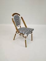 Ensemble de meubles de jardin et d'extérieur de luxe : table et chaise monobloc tressées en forme de V pour restaurant