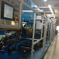 Machine de fabrication de couches pour bébés d'occasion machine à serviettes hygiéniques semi-automatique