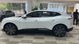 2026 Avita Avatr 07 SUV électrique intermédiaire 4x4, véhicule électrique à énergie nouvelle, véhicule intelligent de luxe, autonomie 601-700 km, 5 portes, Chine - Product Image 4