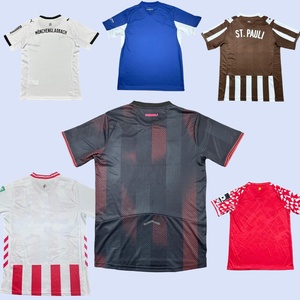 Maglia da Calcio Classica all'Ingrosso con Logo della Squadra Tedesca, Abbigliamento Sportivo Casual, Divisa da Calcio - Product Image 3
