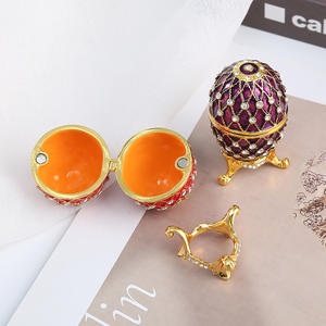 Exquisita Caja de Joyería de Metal Chapado en Oro con Diseño de Huevo Fabergé, Hecha a Mano con Pedrería Colorida, para Pascua - Figura Decorativa - Product Image 6