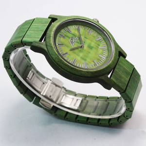 <span class=keywords><strong>Montre</strong></span> en <span class=keywords><strong>bois</strong></span> teint couleur verte vente en gros <span class=keywords><strong>pas</strong></span> <span class=keywords><strong>cher</strong></span> de haute qualité unique spécial <span class=keywords><strong>montre</strong></span> de mode pour hommes femmes OEM - Product Image 3
