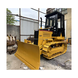 Mini topadora Caterpillar CAT D4C de Bajo horario de trabajo marca japonesa superventas de segunda mano en excelentes condiciones de trabajo a la venta - Product Image 2