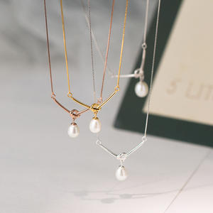 Collar Minimalista de Plata S925 Y02493, Cadena de Clavícula en Capas con Perla Dorada Brillante, Estilo Nicho, Temperamento - Product Image 2