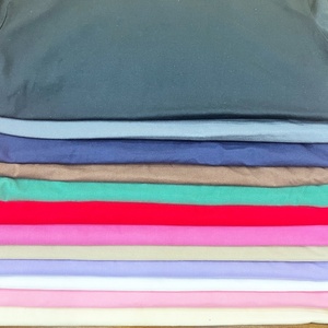 Camiseta Corta Unisex de Algodón 100% en Blanco, 230g, Lista para Enviar, Personalizable, de Alta Calidad, Estilo Cuadrado, para Hombre - Product Image 5