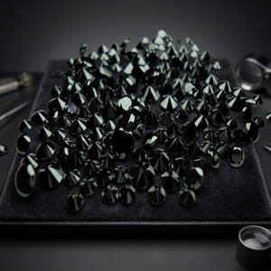 Diamante Negro Natural Brillante de Calidad AA, Suelto, 0.40-0.50 Quilates, Corte Excelente, Certificado IGI, Dureza 10 Mohs, Diamante Relleno - Product Image 3