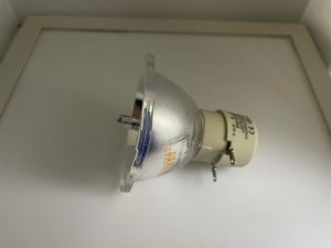 Alta calidad Original MSD <span class=keywords><strong>plata</strong></span> 250W LL 10R lámpara <span class=keywords><strong>de</strong></span> haz bombilla <span class=keywords><strong>de</strong></span> escenario iluminación <span class=keywords><strong>de</strong></span> haz móvil - Product Image 2