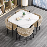 Table et chaises de salle à manger carrées en bois, design moderne et durable, avec dossier amovible, idéales pour appartement