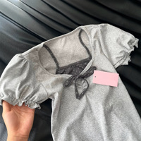 T-shirt coréen en coton à col en V, deux pièces, gris, à manches bouffantes et courtes, pour femme, nouvelle collection été 2026, élégant, amincissant et ajusté
