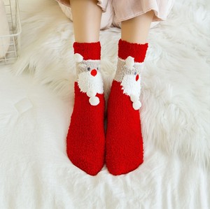 <span class=keywords><strong>Calcetines</strong></span> de Navidad de Felpa Coral con Bordado 3D Personalizados OEM OEKO Tex100, <span class=keywords><strong>Calcetines</strong></span> Gruesos y Cálidos para Mujer - Product Image 4