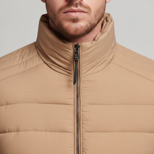 แจ็กเก็ตขนปลาปักเป้ามีฮู้ดสำหรับผู้ชายสีทึบสำหรับใช้กลางแจ้งฤดูหนาวทำตามสั่ง - Product Image 1