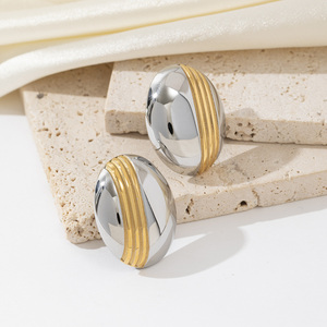 Boutique de mode Femme Personnalisé Dernières Conceptions En Acier Inoxydable Or Grand Cercle Deux Tons Couleurs Oeuf Minimaliste Boucles D'oreilles - Product Image 4