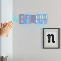 Horloge de Table Décoration d'Intérieur, Lumière LED Dimensionnelle 3D, Horloge Murale Numérique LED avec Alarme, Affichage du Temps à Chiffres Blancs