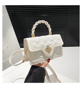 Sac à bandoulière chic en tissu et cuir PU, petit sac à main tendance avec fermeture à rabat pour femmes urbaines - Product Image 3