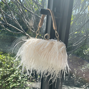 กระเป๋าขนนก rheas แนวเฉียงของผู้หญิงแฟชั่นกระเป๋าสะพายไหล่สายโซ่สำหรับผู้หญิง - Product Image 4