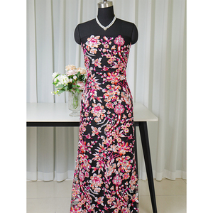 Tela de Encaje Africana Mate Multicolor con <span class=keywords><strong>Bordado</strong></span> Floral Pesado, Cuentas y Lentejuelas para Vestidos de Noche y Ropa - Product Image 3