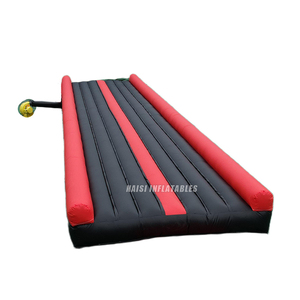 Tapis de gymnastique gonflable noir et rouge personnalisé en usine avec barrières latérales, tapis de gymnastique pour le sol, tapis de tumbling pour l'entraînement en salle de sport - Product Image 4