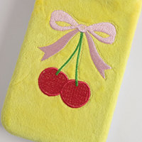 Coque de téléphone en peluche brodée tendance pour l'hiver, compatible avec iPhone 11 12 13 14 15 16 17 18 Pro PC, coque de protection pour téléphone Cherry