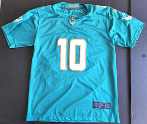 Nouveau <span class=keywords><strong>maillot</strong></span> des rivalités de Miami 2026 # 10 Tyreek Hill Tua Tagovailoa Jaylen Waddle Dan Marino Achane <span class=keywords><strong>Maillot</strong></span> de football américain brodé - Product Image 2