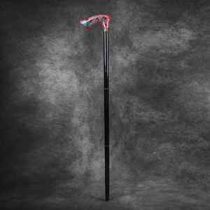 Bastón de Resina y Madera Funcional, Combinando Resistencia, Durabilidad y Detalles Estéticos - Product Image 2