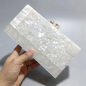 Petits sacs à main durs en gelée Sac carré Sac acrylique à chaîne pour femmes Embrayage de fête Sac à main à poignée en métal pour femmes - Product Image 3