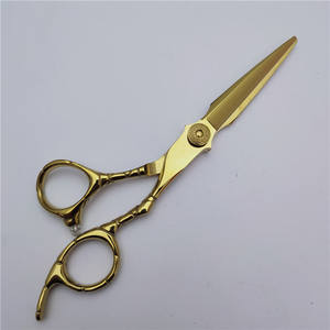 กรรไกรตัดผมเคลือบทอง 6 นิ้ว กรรไกรตัดผมแบบแบน กรรไกรซอยผม สแตนเลส ใบมีดคม ด้ามยาว สำหรับมืออาชีพ - Product Image 2