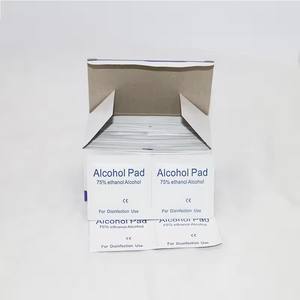 Vente en gros 100 tampons de préparation d'éthanol/<span class=keywords><strong>alcool</strong></span> éthylique personnalisés boîte de 75% pièces lingettes désinfectantes pour les mains en <span class=keywords><strong>alcool</strong></span> <span class=keywords><strong>isopropylique</strong></span> médical Logo personnalisé - Product Image 2