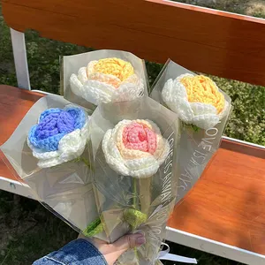 Nuevo producto de regalos creativos flores de punto hechas a mano flores de ganchillo de algodón de lana para regalos de cumpleaños de boda flor de ganchillo de punto