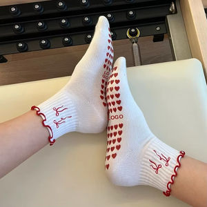 महिलाओं के कस्टम लोगो एंटी-स्लिप जिम के साथ युवा समूह योग पकड़ मोजे मोजे को नीचे पेशेवर पिलेट्स सॉक - Product Image 3