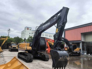 รถขุดไฮดรอลิกขนาดกลาง Hyundai R220 22 ตัน สำหรับงานก่อสร้างและงานดินดิบ - Product Image 4