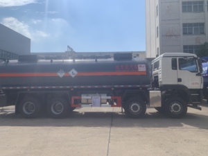 Camión <span class=keywords><strong>Cisterna</strong></span> HOWO 6x4 con Transmisión Manual, Nuevo, Capacidad de 30000L, Motor de 251-350hp, Capacidad de Carga de 11-20T - Product Image 3