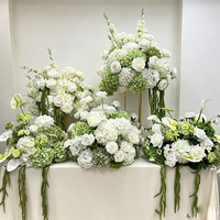 Romantische Künstliche Seiden-Hochzeitstisch-Dekoration, Kugelförmiges Rosa Rosen- und Grünes Hortensien-Arrangement für Heiratsanträge
