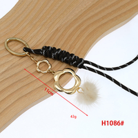 Porte-clés en peluche personnalisé avec logo, pendentif mignon pour sac à main, accessoire décoratif pour voiture, cadeau