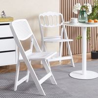 Chaise pliante élégante en plastique à dossier découpé en forme d'éventail pour banquets, églises et conférences