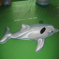 Chine usine OEM personnaliser écologique de haute qualité PVC gonflable requin poisson dauphin baleine monter sur bateau tapis jouet