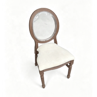 Chaise de mariage en résine brun foncé avec dossier ovale en acrylique transparent et coussin en tissu gris clair, style Louis XVI