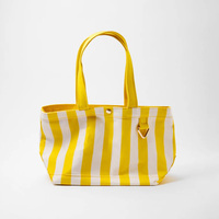 Tas Tote Kanvas Bergaris Bordir Monogram Kustom Grosir, Tas Bahu Pantai Travel Kapasitas Besar untuk Wanita
