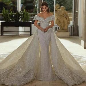 Robes <span class=keywords><strong>de</strong></span> mariée africaines <span class=keywords><strong>de</strong></span> luxe à manches longues avec illusion <span class=keywords><strong>de</strong></span> perles, traîne amovible, robes <span class=keywords><strong>de</strong></span> mariée à une épaule - Product Image 3