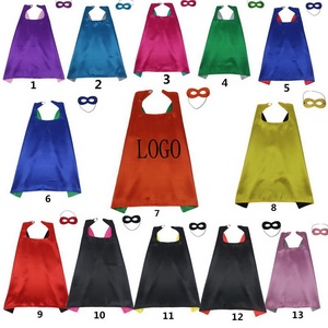 Vente en gros de capes lisses à double couche pour enfants et adultes avec logo personnalisé - Product Image 1