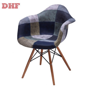 Multicolore Nouveau Style Tapissé <span class=keywords><strong>Patchwork</strong></span> <span class=keywords><strong>Chaise</strong></span> de Salle À Manger En Velours Tissu Avec <span class=keywords><strong>Accoudoir</strong></span> - Product Image 4