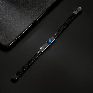 Pulsera de Cuero para Hombre, Diseño Cruzado, Clásica, Chapada en Oro y Azul, de Acero Inoxidable, 21 cm, Hecha <span class=keywords><strong>a</strong></span> <span class=keywords><strong>Mano</strong></span>, Regalos de Navidad para Hombre - Product Image 3
