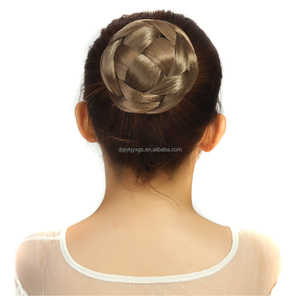 WE08 pelo sintético <span class=keywords><strong>trenza</strong></span> <span class=keywords><strong>moño</strong></span> sintético <span class=keywords><strong>de</strong></span> fibra <span class=keywords><strong>de</strong></span> alta temperatura pelucas botón a presión extensiones <span class=keywords><strong>de</strong></span> <span class=keywords><strong>cabello</strong></span> <span class=keywords><strong>moño</strong></span> para el <span class=keywords><strong>cabello</strong></span> <span class=keywords><strong>de</strong></span> las mujeres - Product Image 6