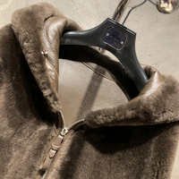 Abrigo de Invierno con Capucha para Mujer, Abrigo de Piel Natural, Color Chocolate Marrón Oscuro
