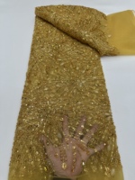 Tissu en dentelle brodée de perles dorées, tissu de robe élégant de haute qualité