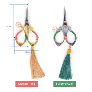 Ciseaux à broder portables avec pompon décoratif, lame tranchante en acier inoxydable pour le point de croix, la couture, l'artisanat, <span class=keywords><strong>cadeau</strong></span> rétro - Product Image 4