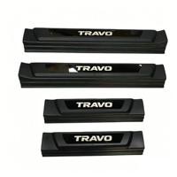 Pour Toyota Hilux Travo 2026 Plaques de protection de seuil de porte avec logo personnalisé en fibre de carbone noire Accessoires 4x4 JIAHUI AUTO